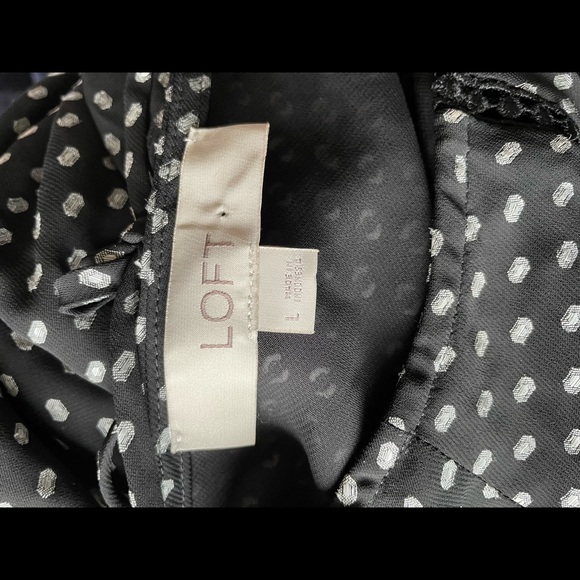LOFT Dotted Tie Back Flutter Top Black White L Large - Picture 5 of 6